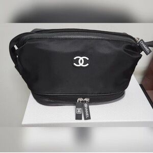 New CHANEL Black pouch